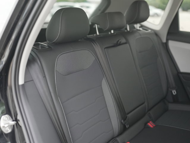 New 2025 Volkswagen Taos SE AWD/4WD image 23