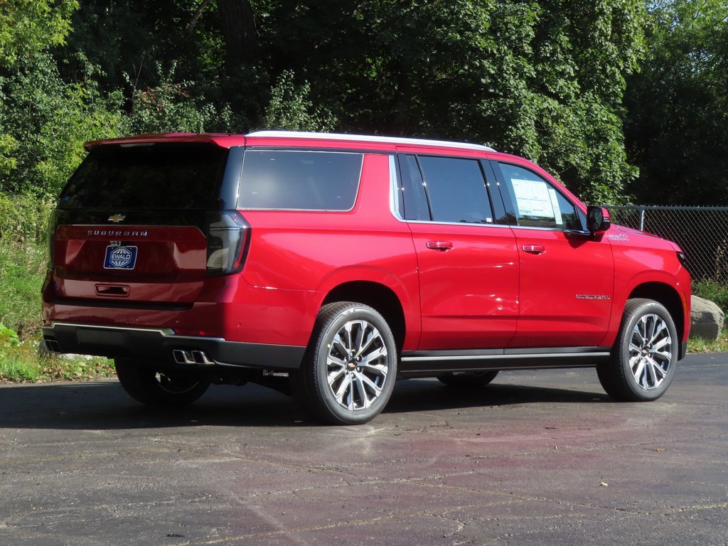 New 2026 Chevrolet Suburban High Country image 3