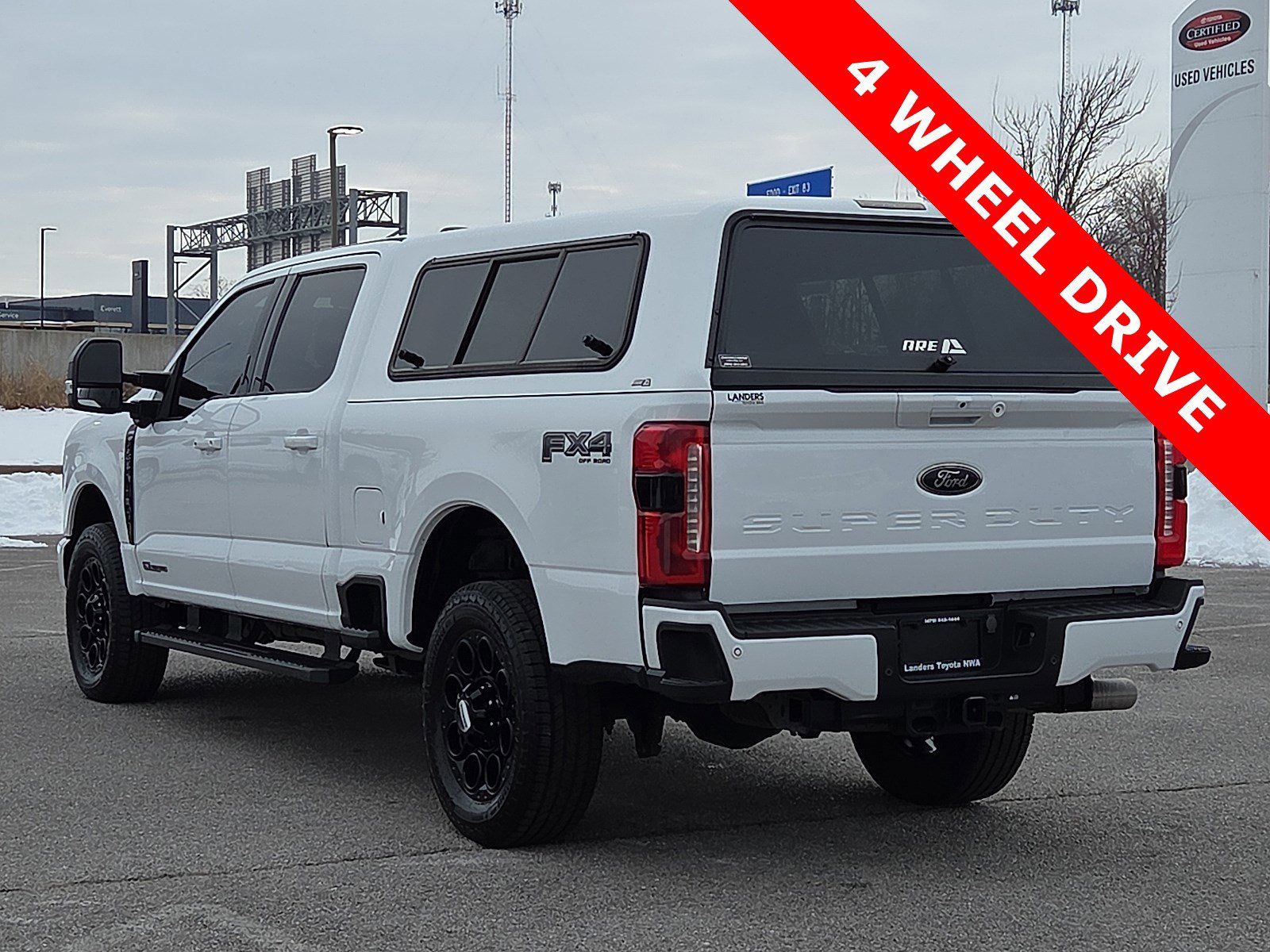 Used 2023 Ford F250 Lariat w/ Black Appearance Package image 4