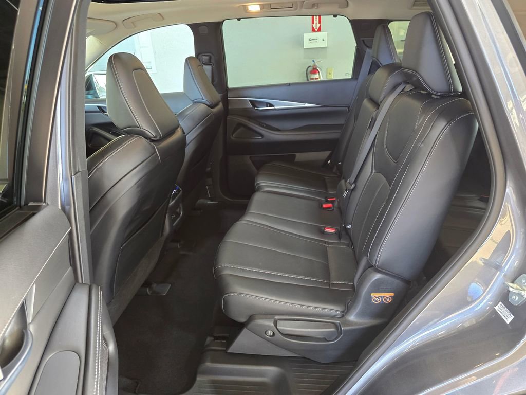 Certified 2023 INFINITI QX60 Luxe w/ Cargo Package image 26