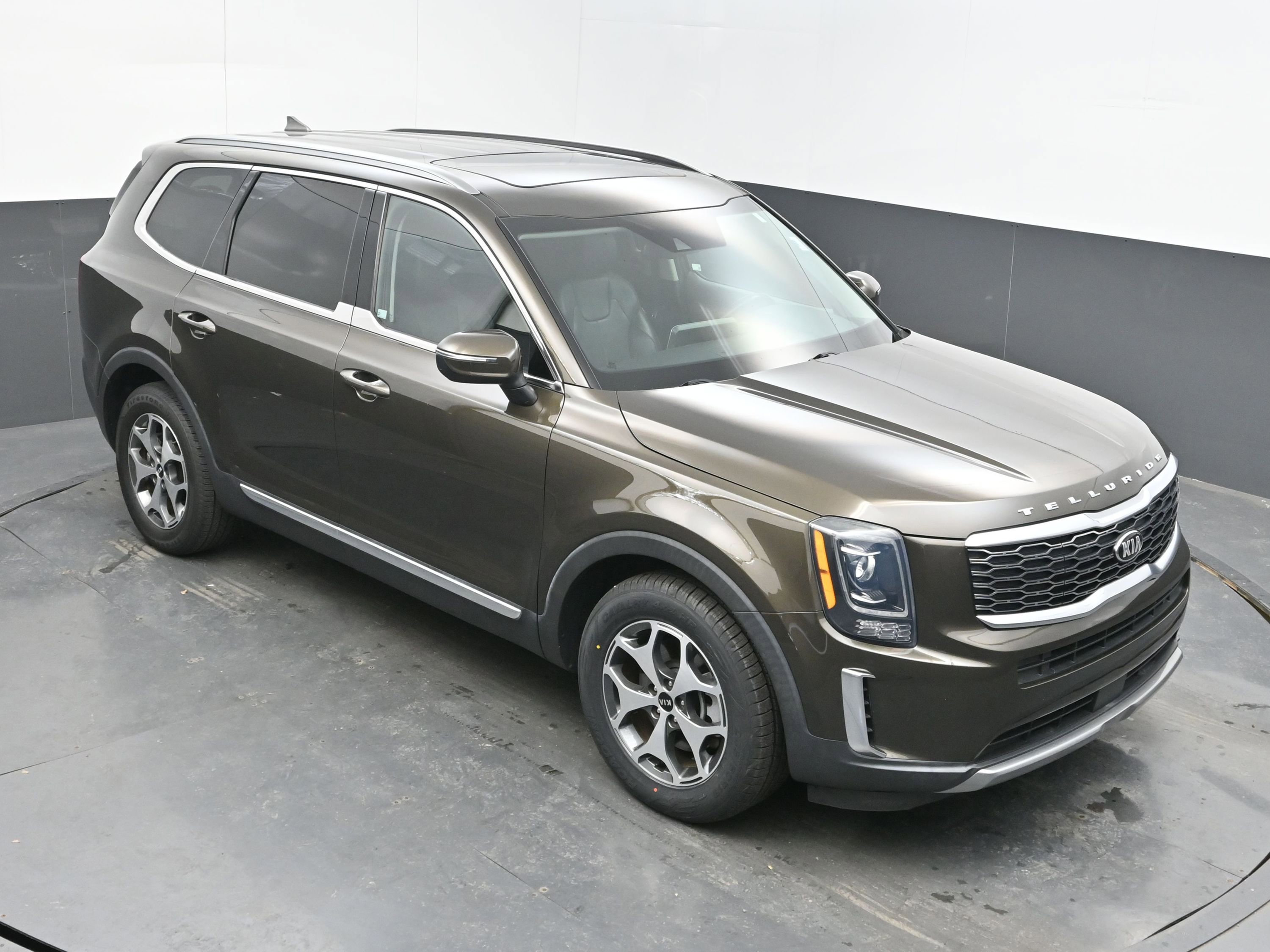 Used 2021 Kia Telluride EX image 29