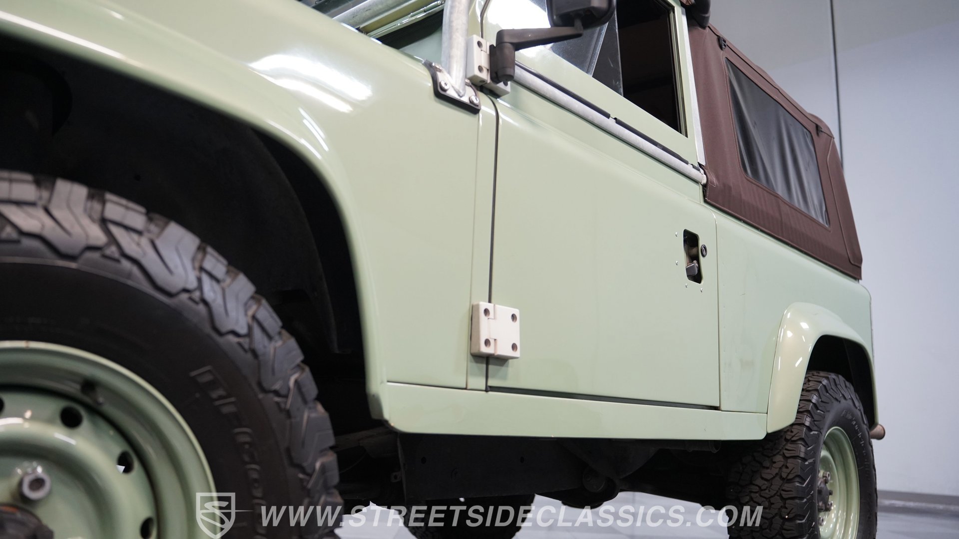 Used 1997 Land Rover Defender 90 AWD/4WD image 19