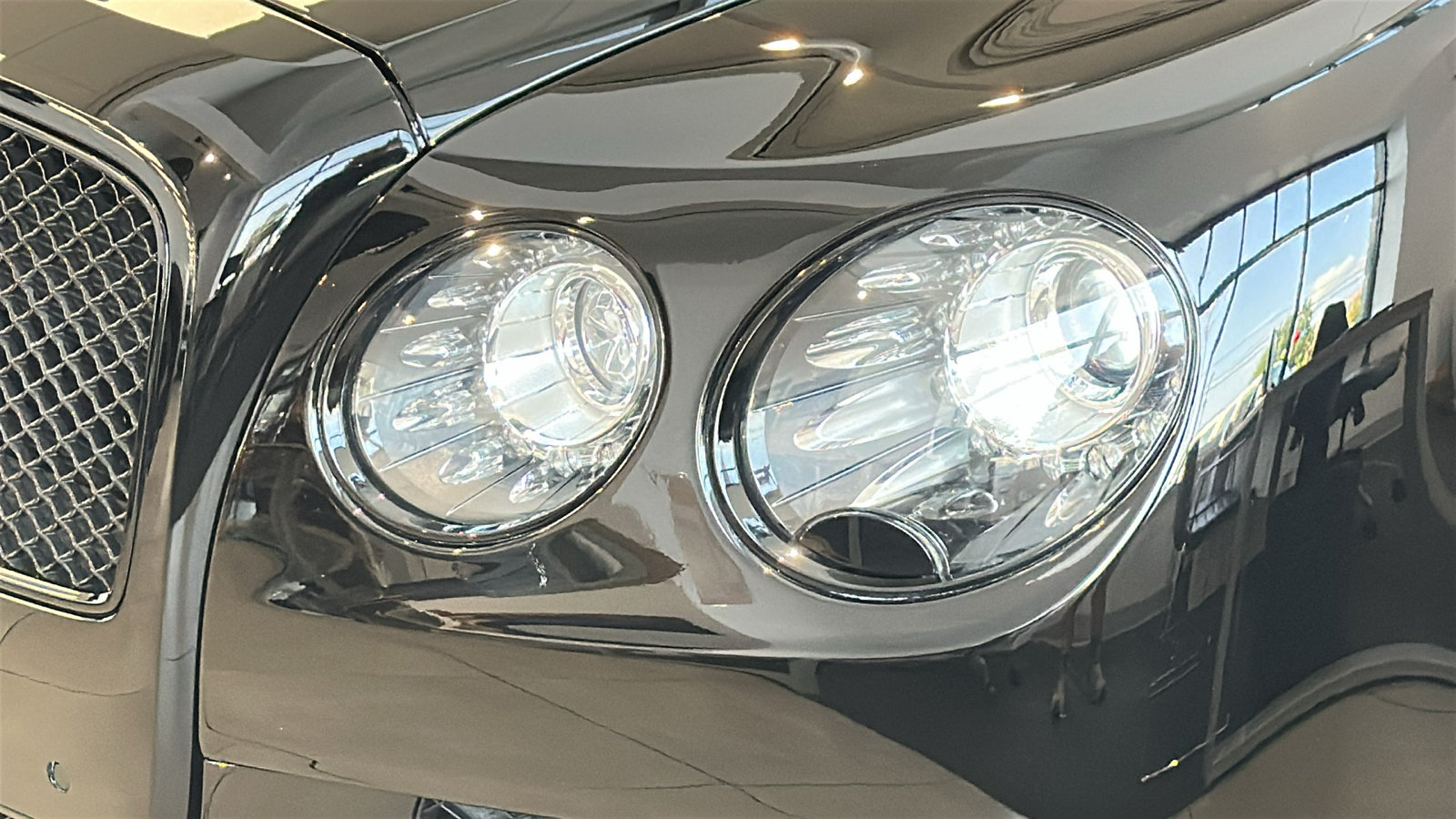 Used 2018 Bentley Flying Spur S W12 AWD/4WD image 4