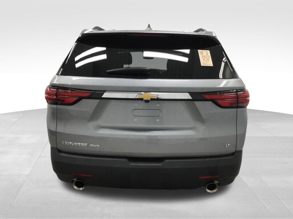 Used 2023 Chevrolet Traverse LT w/ LPO, Cargo Package AWD/4WD image 33