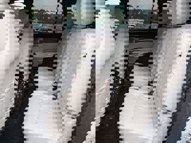 New 2026 Cadillac Vistiq Sport w/ LPO, Floor Liner Package AWD/4WD image 15