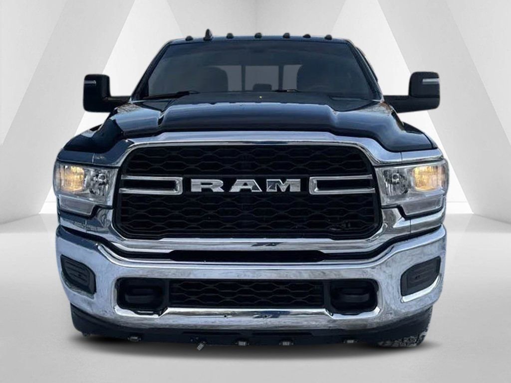 Used 2024 RAM 3500 Tradesman w/ Chrome Appearance Group image 2