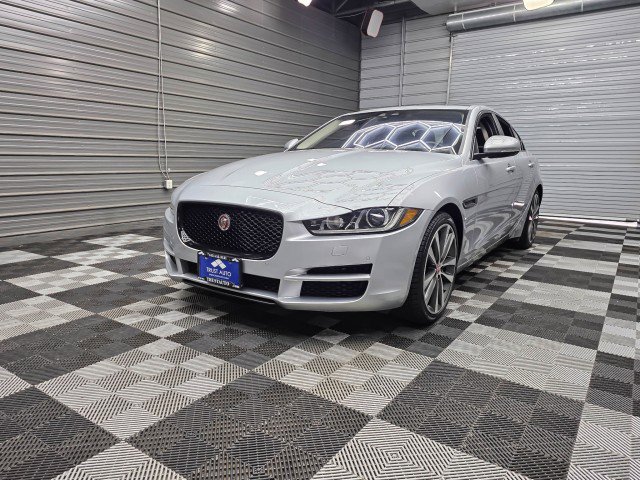 Used 2017 Jaguar XE Prestige RWD image 43