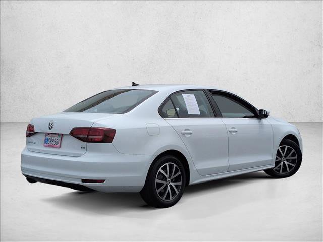 Used 2017 Volkswagen Jetta SE FWD image 5