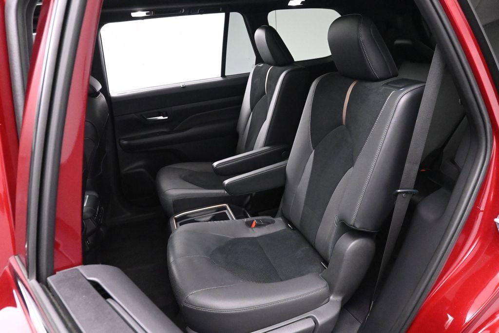 Used 2024 Toyota Grand Highlander AWD Hybrid image 20