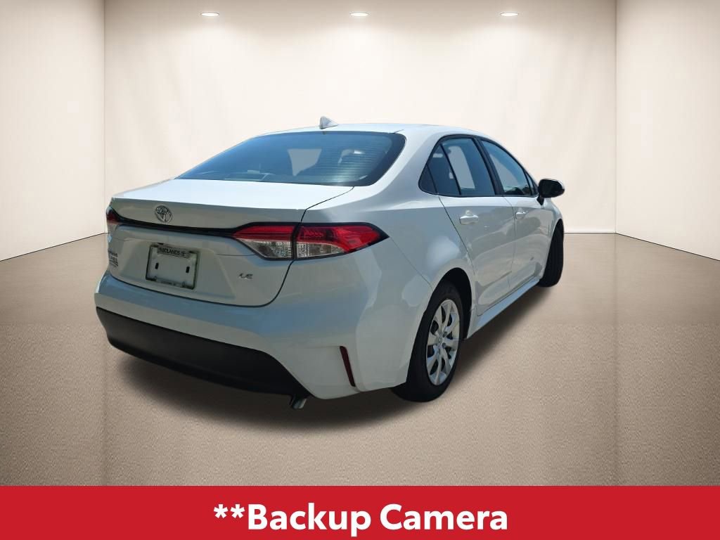Used 2025 Toyota Corolla LE image 4