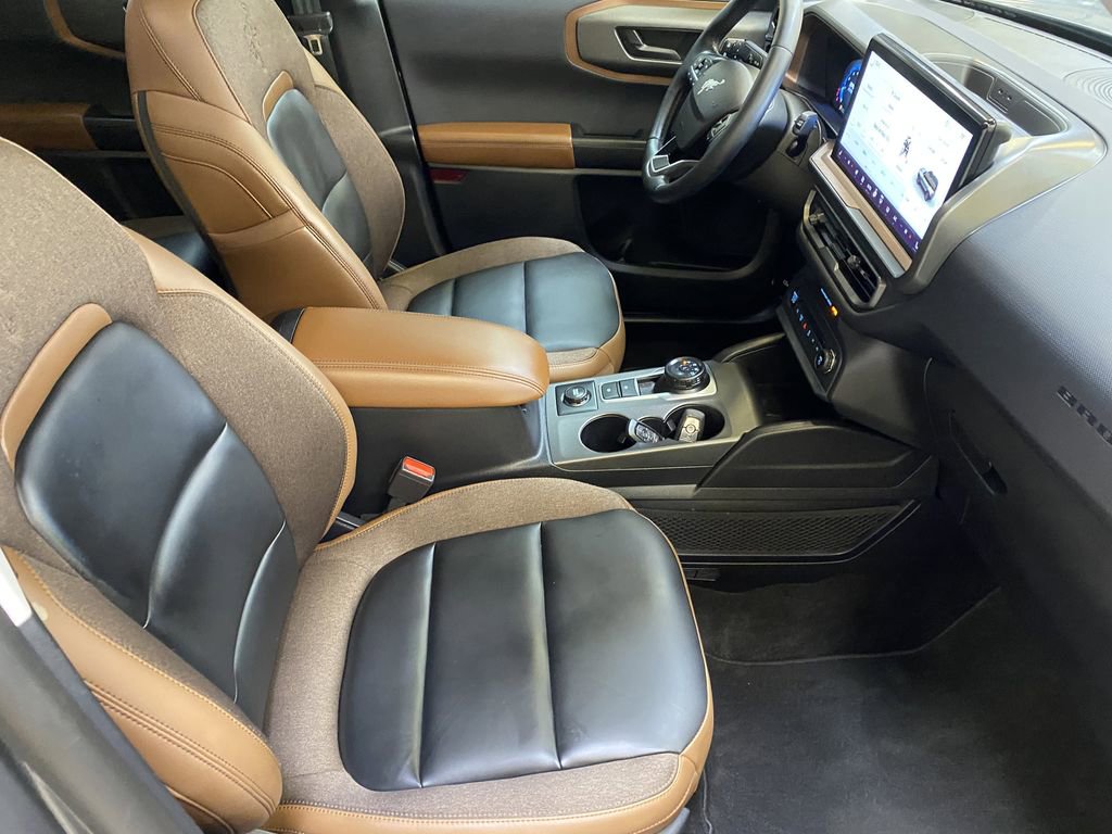 Used 2025 Ford Bronco Sport Outer Banks w/ Outer Banks Tech Package+ AWD/4WD image 25