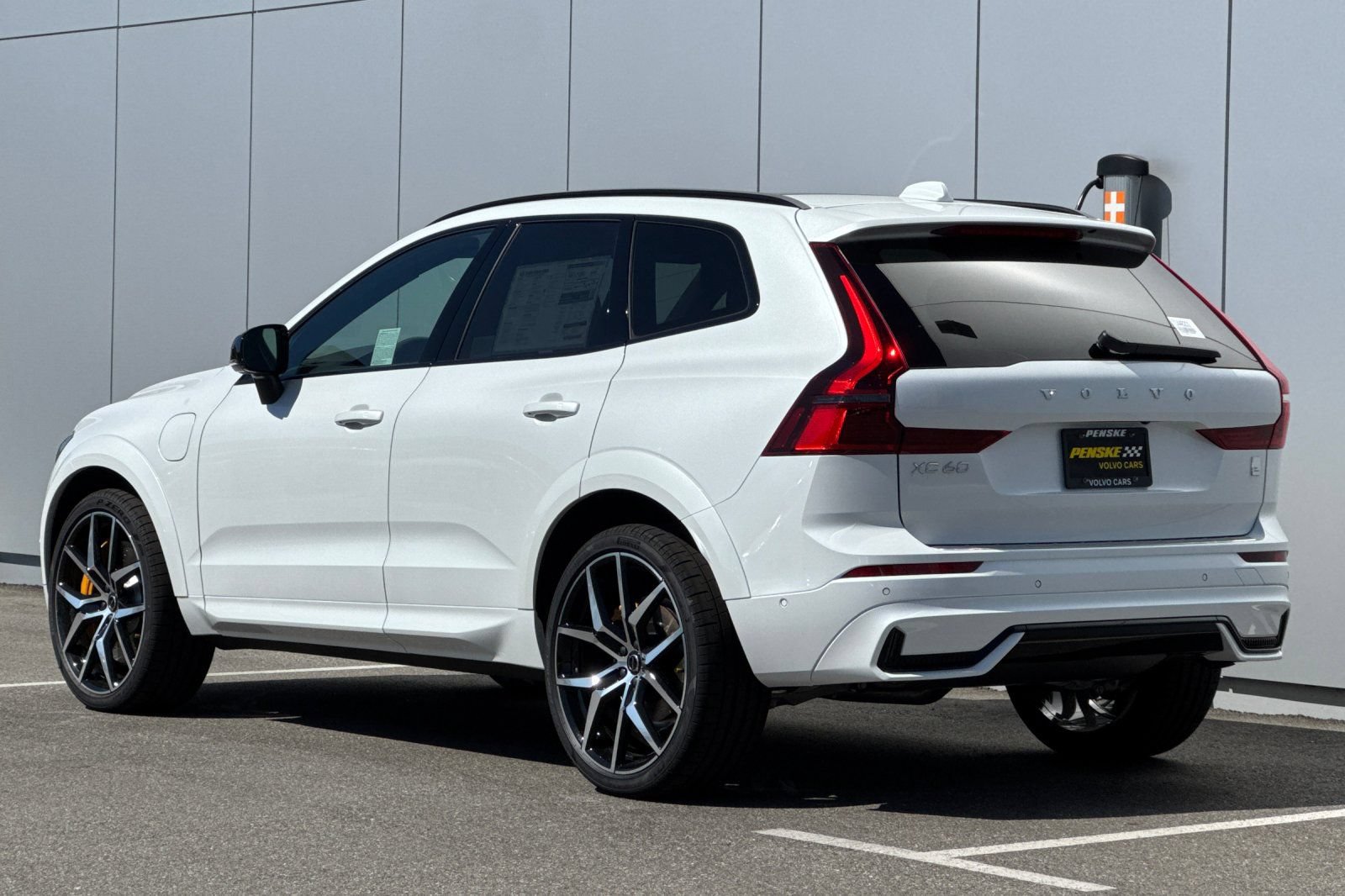 New 2026 Volvo XC60 T8 Polestar AWD/4WD image 3