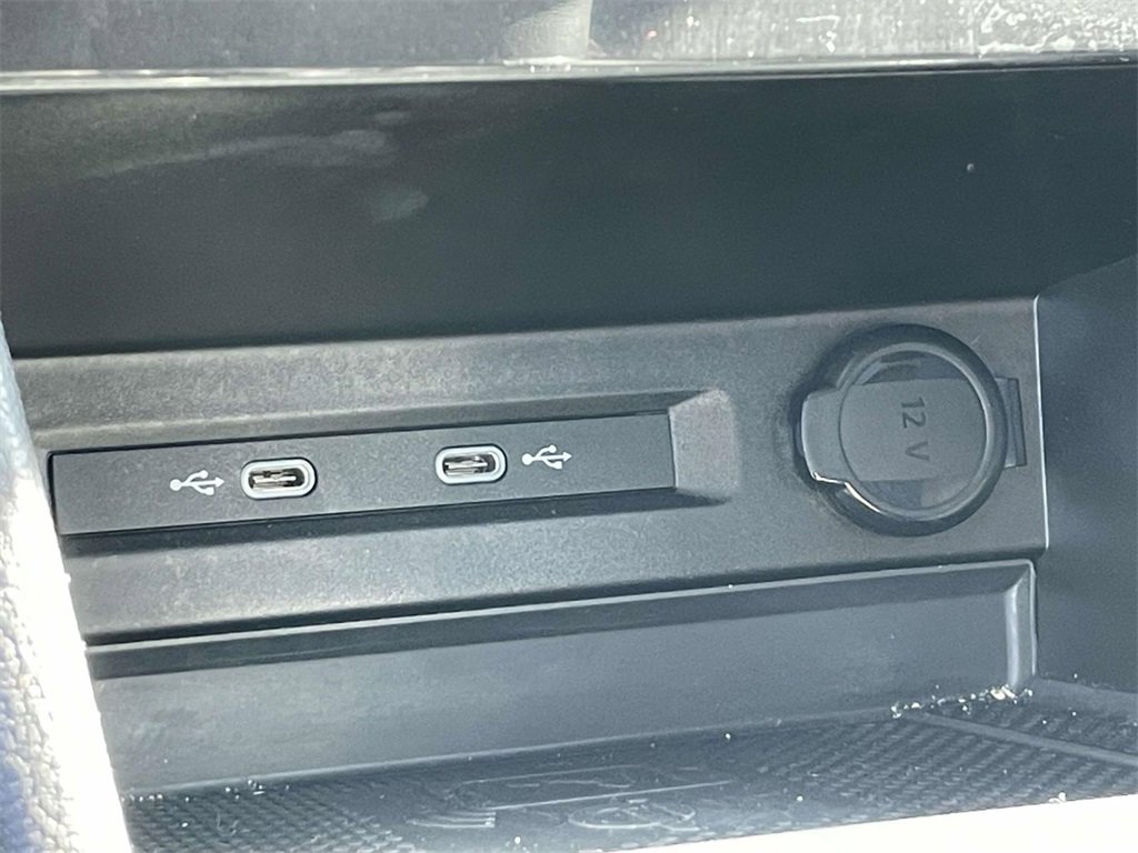 Certified 2022 Volkswagen Tiguan SE image 29