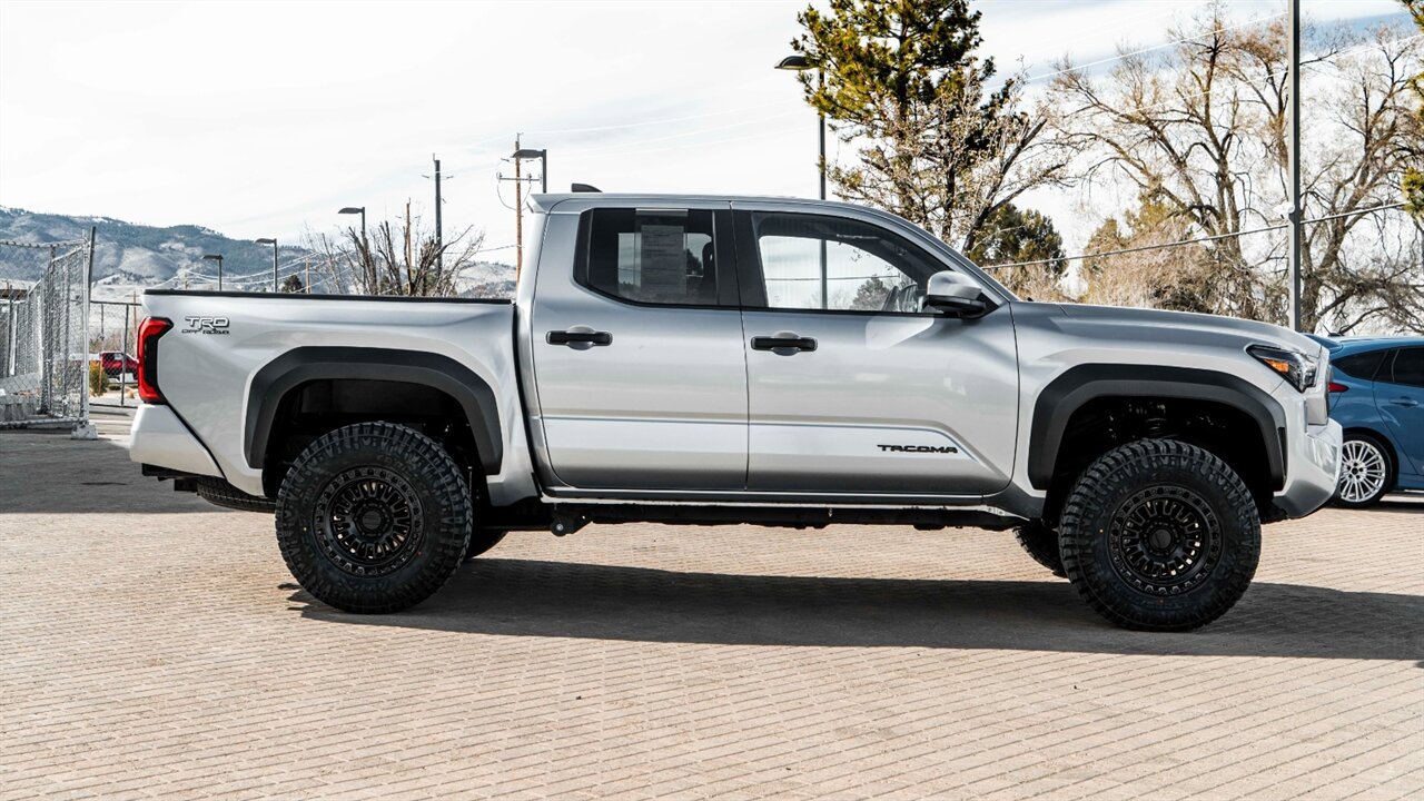 Used 2024 Toyota Tacoma TRD Off-Road image 5