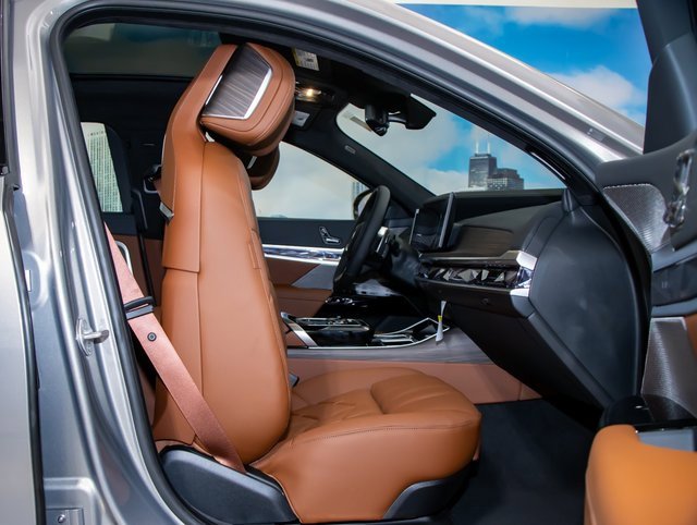 New 2026 BMW 760i xDrive w/ Executive Package image 21