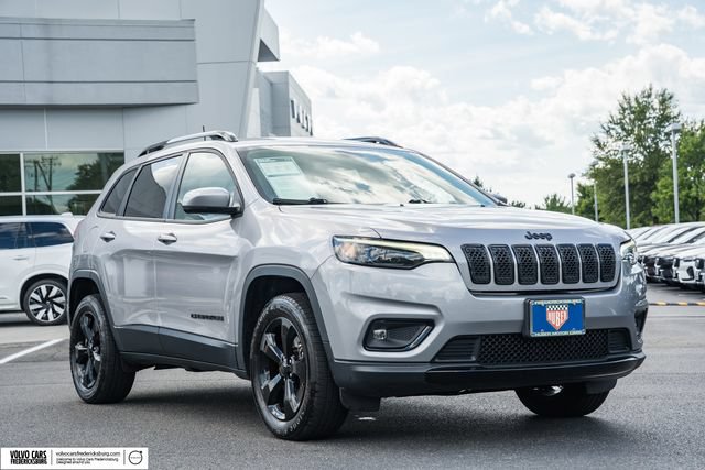 Used 2019 Jeep Cherokee Latitude Plus AWD/4WD image 1