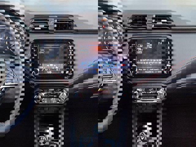 New 2025 Nissan Versa SR w/ Trunk Package image 11