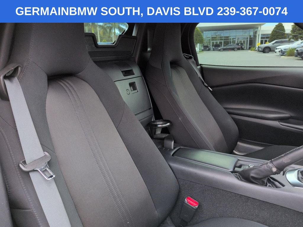 Used 2021 MAZDA MX-5 Miata Sport RWD image 16