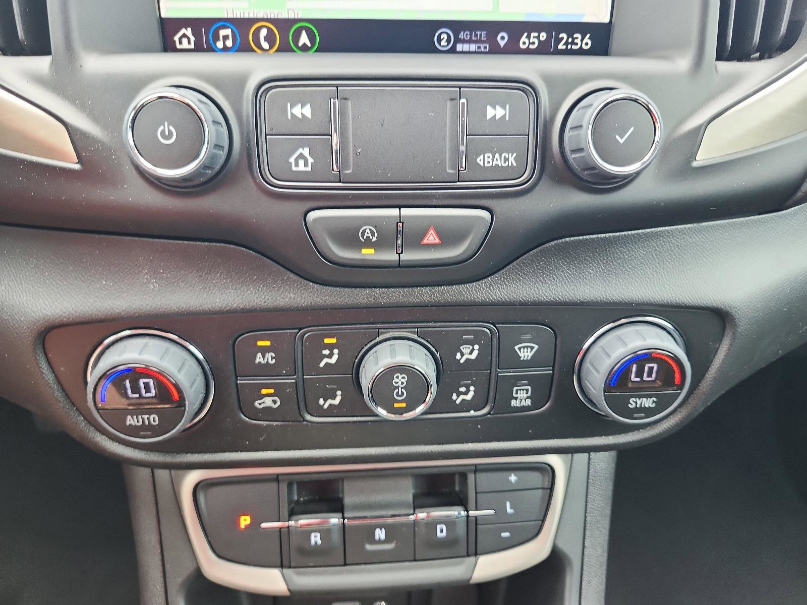 Used 2024 GMC Terrain Denali w/ Denali Premium Package AWD/4WD image 20