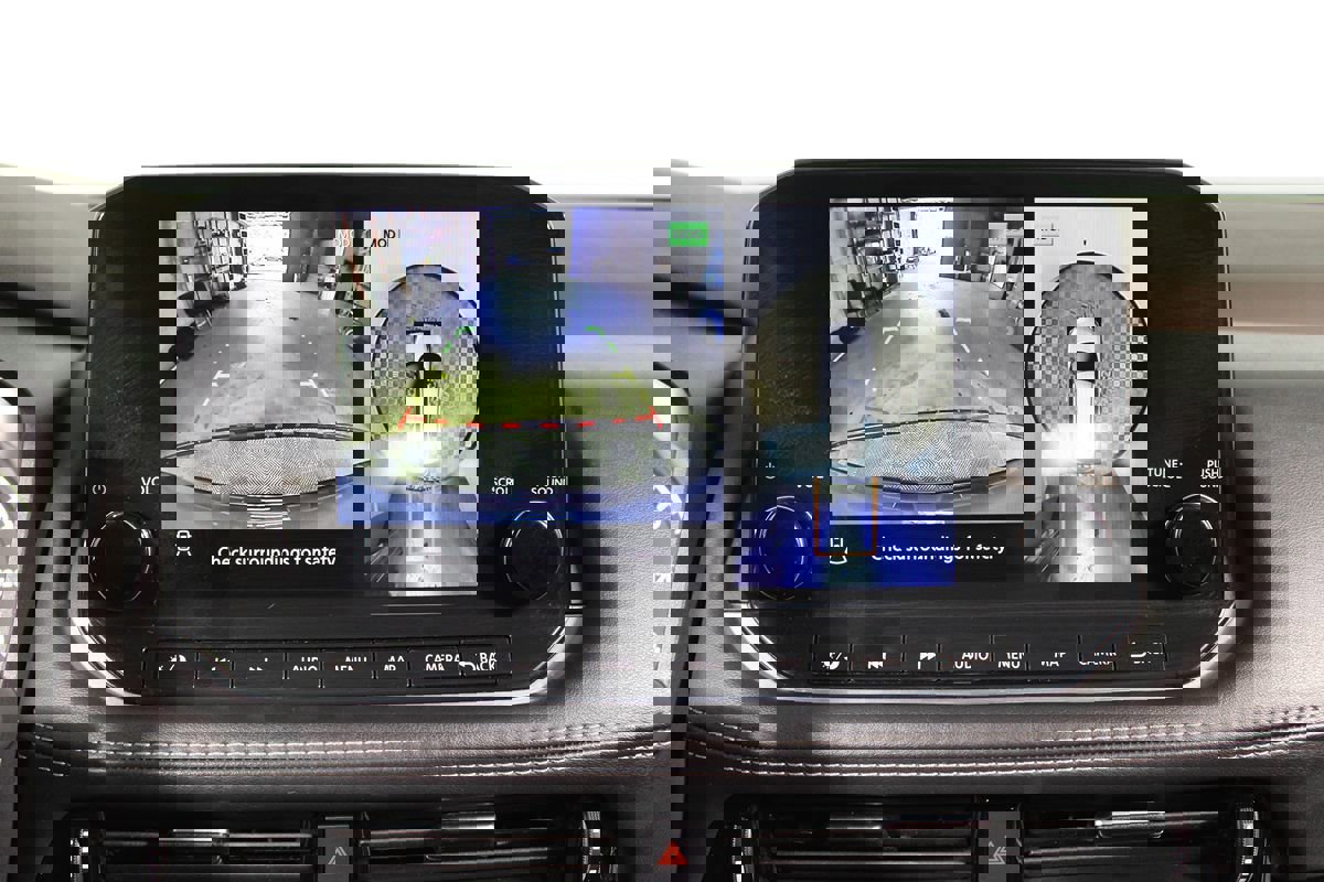 Used 2023 Nissan Rogue SL w/ SL Premium Package image 21