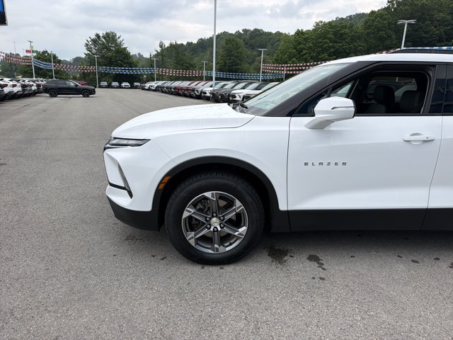 Used 2024 Chevrolet Blazer LT w/ LPO, Floor Liner Package AWD/4WD image 9