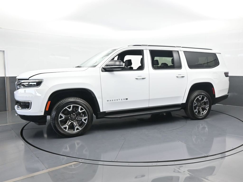 Used 2023 Jeep Wagoneer L Series III w/ Preferred Equipment Group image 2