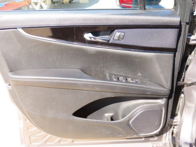 Certified 2022 Lincoln Nautilus FWD image 22