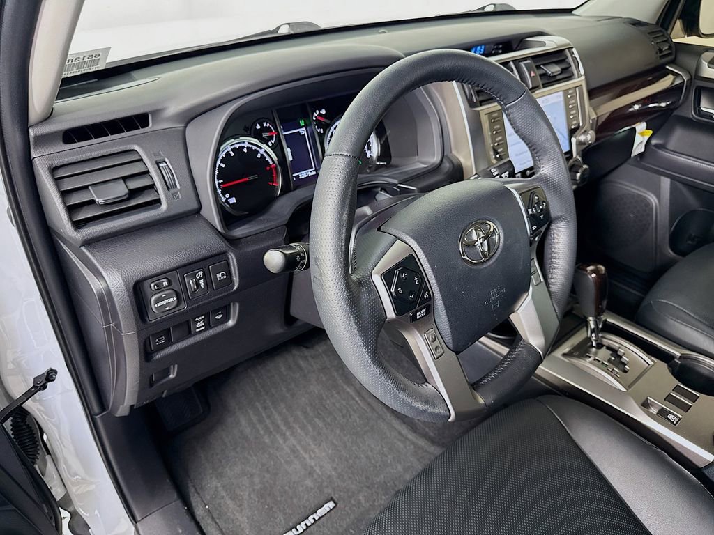 Used 2024 Toyota 4Runner Limited AWD/4WD image 9