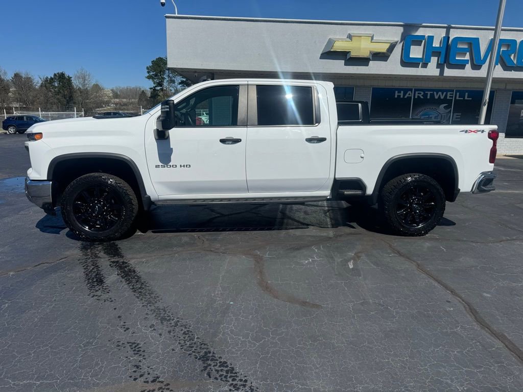 Used 2024 Chevrolet Silverado 2500 W/T image 2