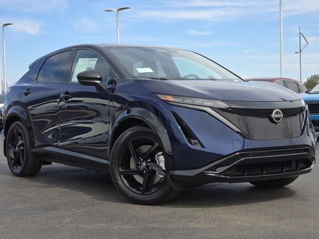 New 2025 Nissan Ariya AWD image 2