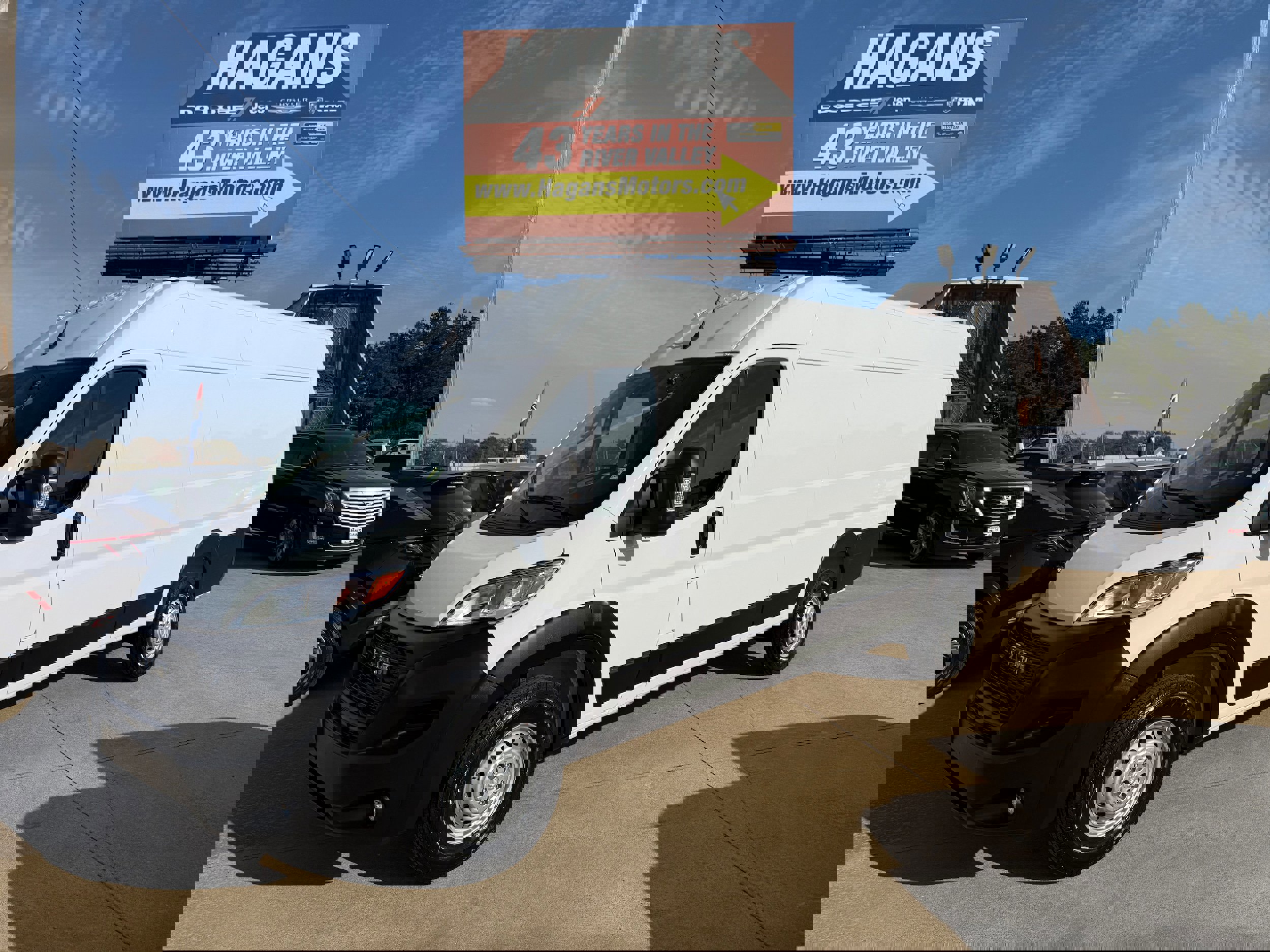 New 2025 RAM ProMaster 3500 w/ Convenience Group image 1