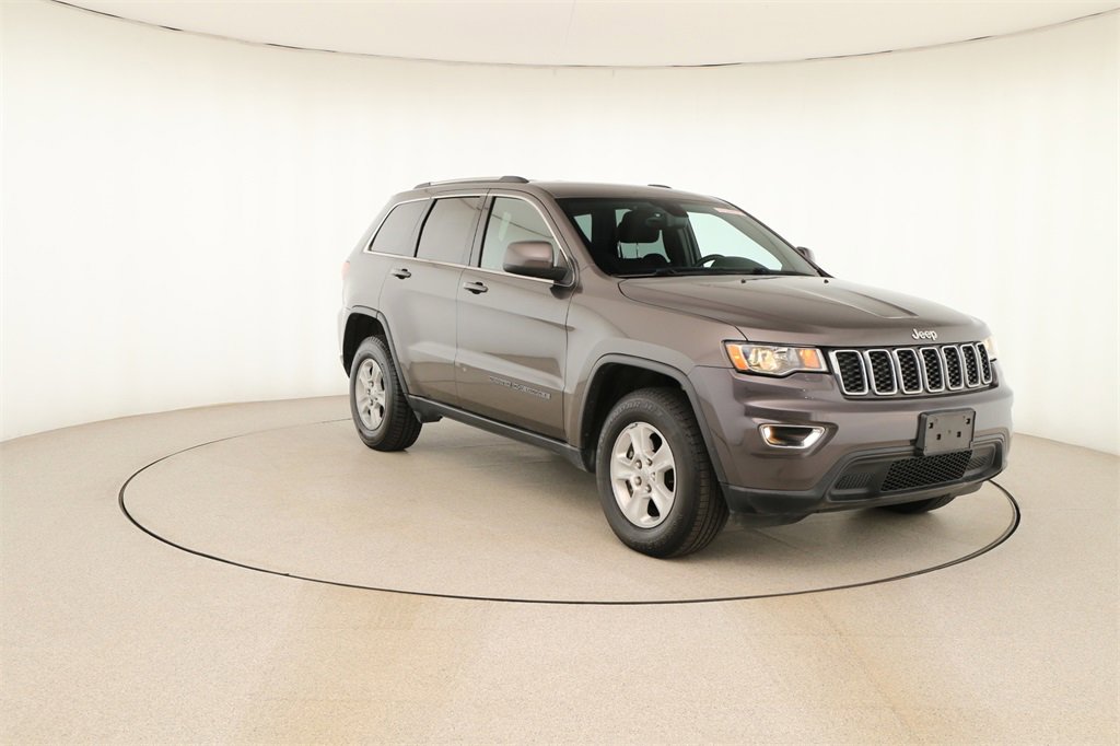 Used 2017 Jeep Grand Cherokee Laredo w/ Quick Order Package 23E image 10