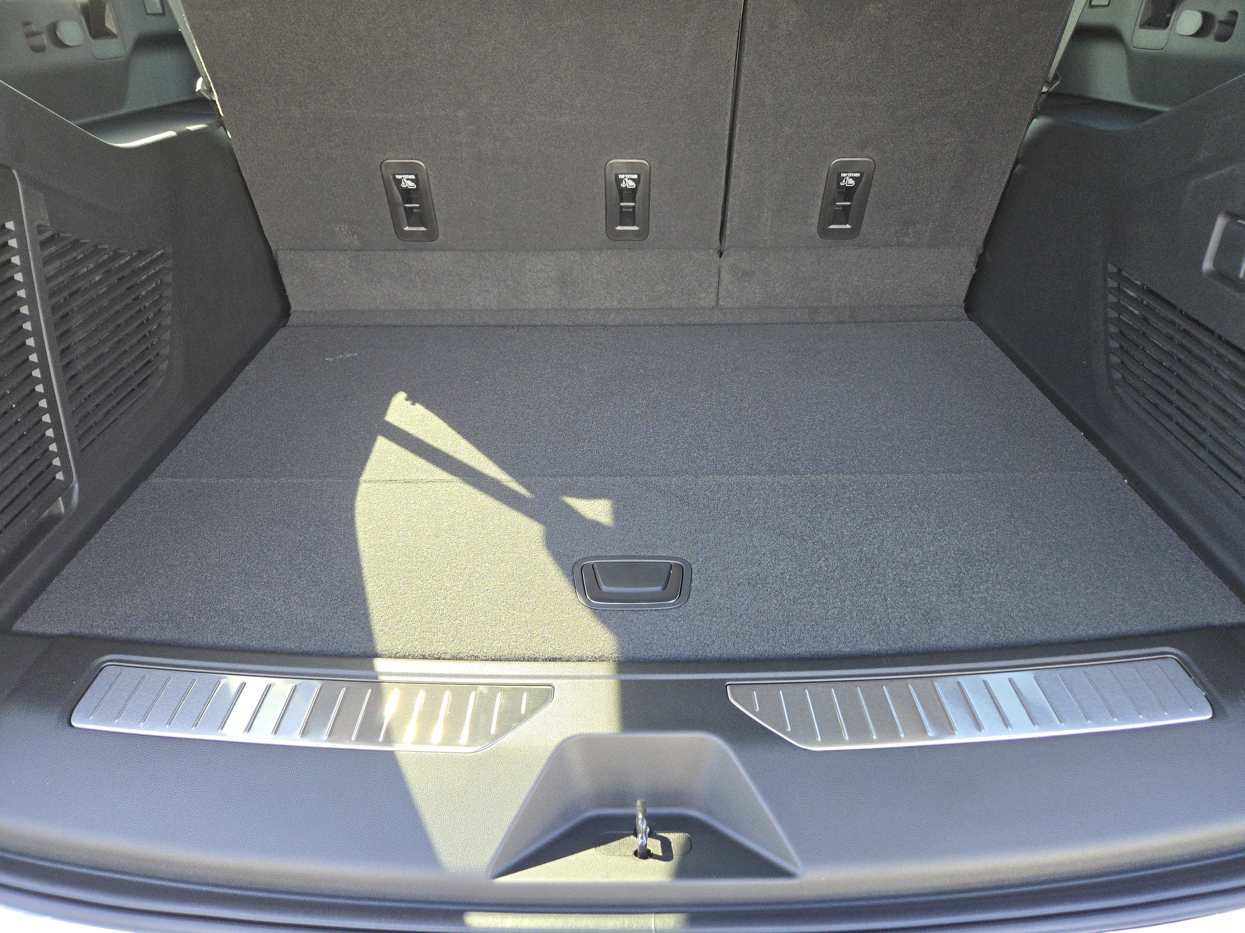 New 2026 GMC Yukon XL Denali w/ Denali Reserve Package image 24