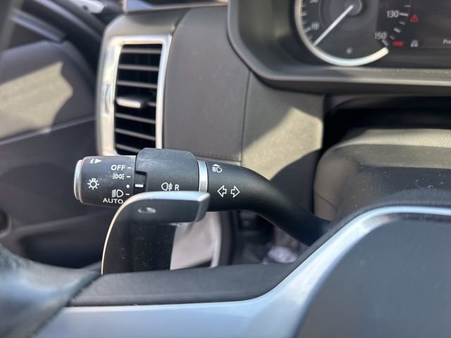 Used 2023 Land Rover Discovery S image 18