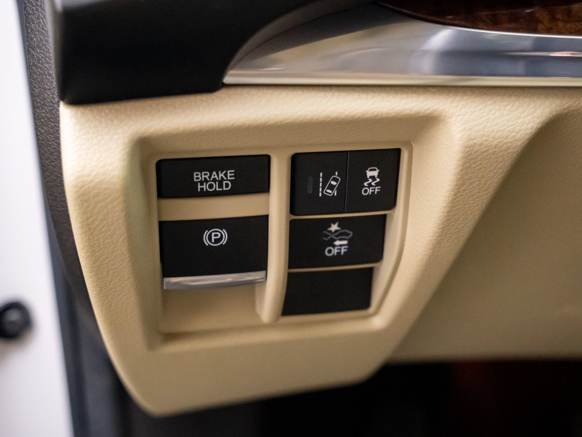 Used 2020 Acura MDX SH-AWD image 19