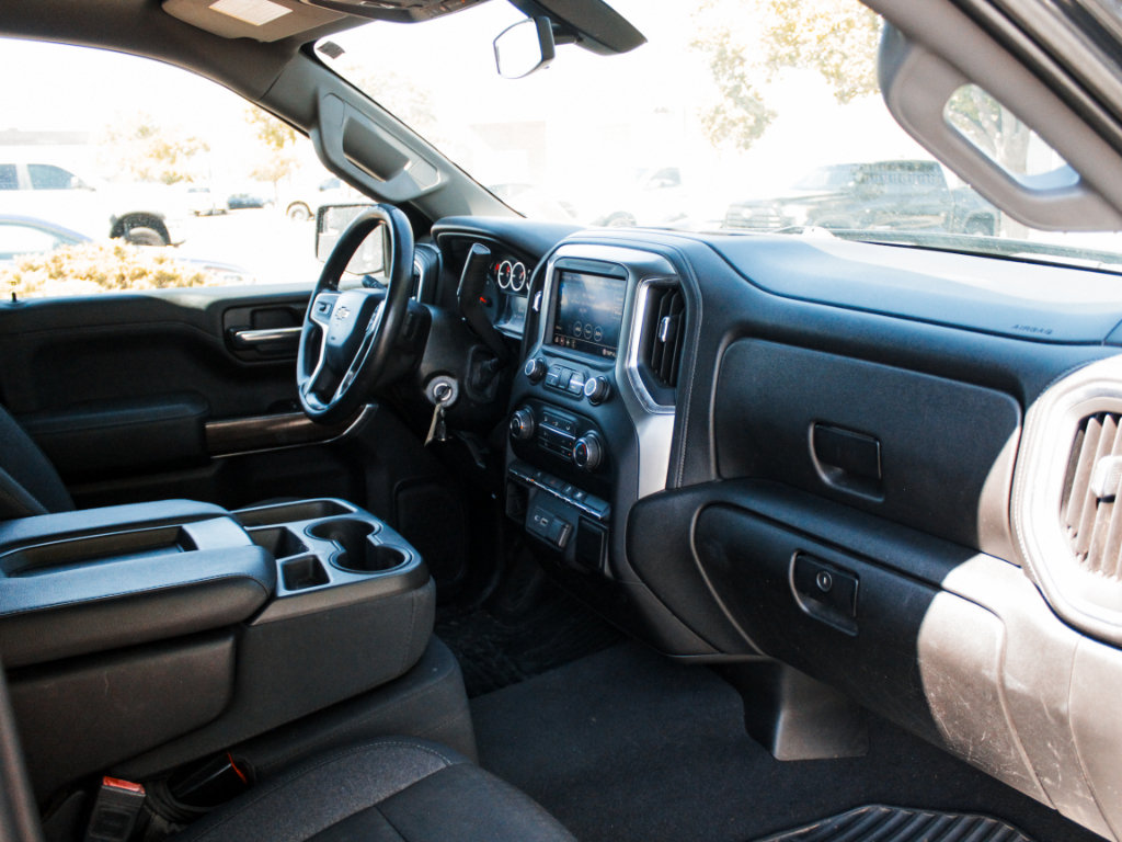 Used 2020 Chevrolet Silverado 1500 LT w/ Trailering Package AWD/4WD image 23