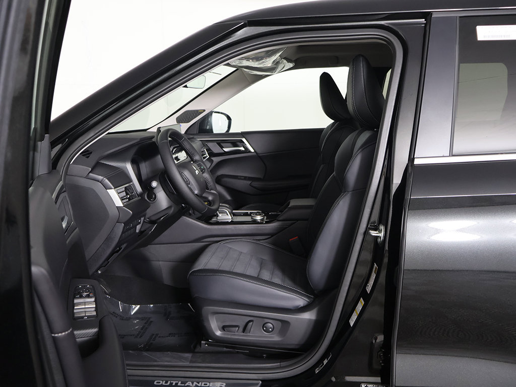 New 2026 Mitsubishi Outlander SE AWD/4WD image 30