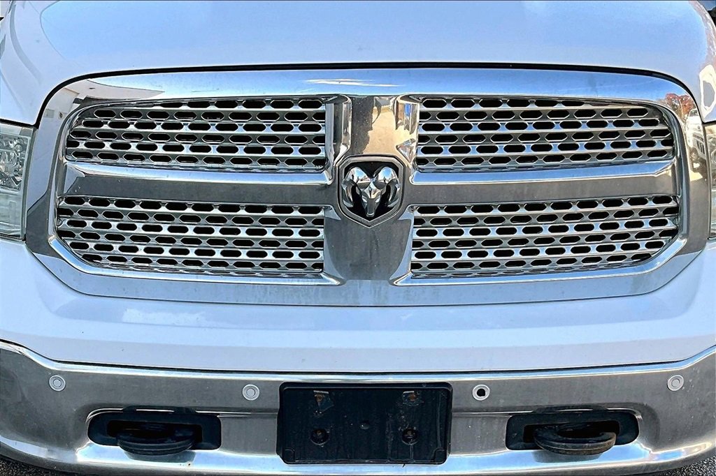 Used 2017 RAM 1500 Laramie image 32