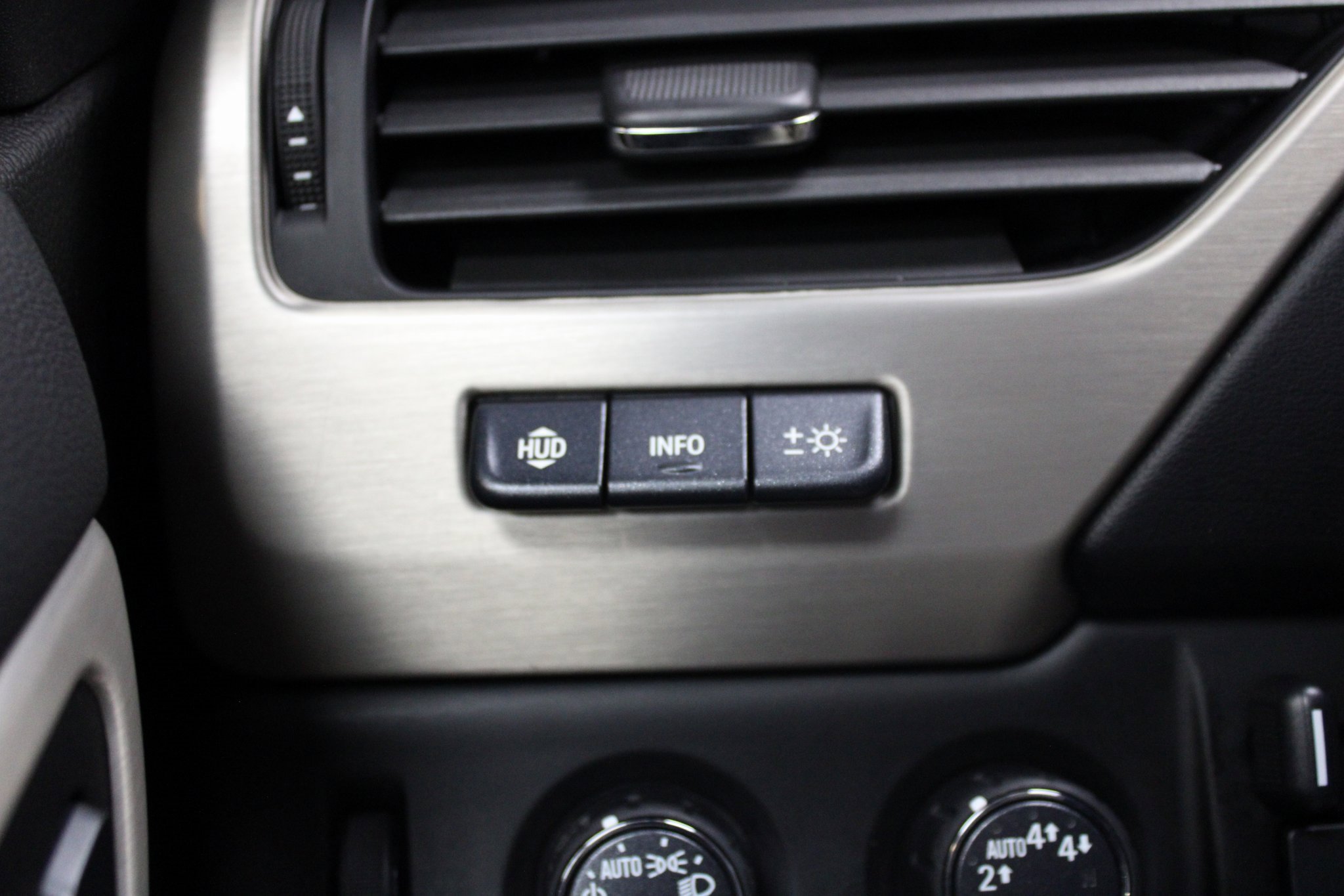 Used 2019 GMC Yukon Denali image 37