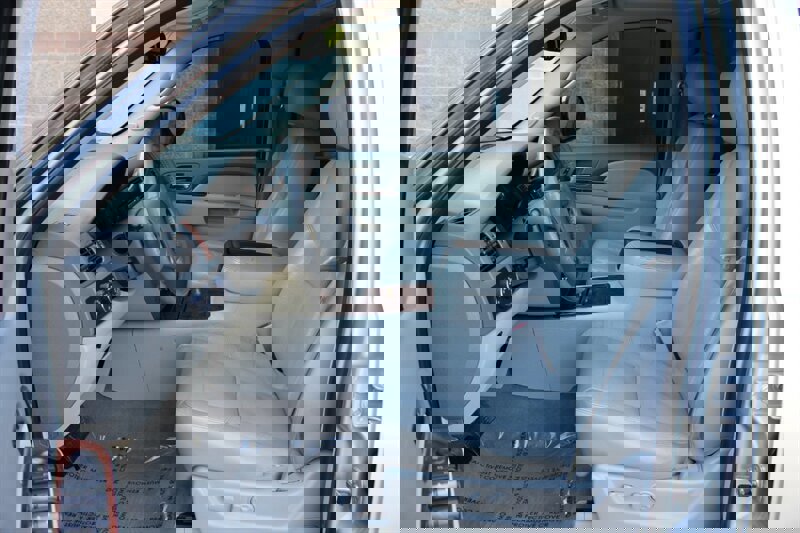 Used 2011 Chevrolet Tahoe LTZ AWD/4WD image 10