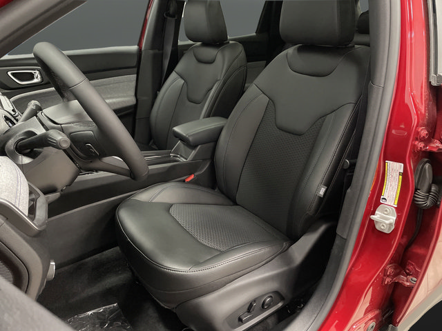New 2025 Jeep Compass Latitude w/ Sun & Sound Group AWD/4WD image 4
