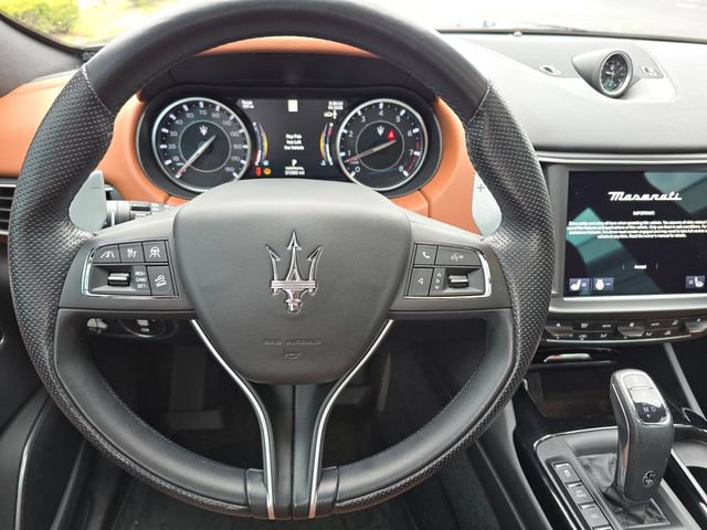 Used 2023 Maserati Levante GT AWD/4WD image 37