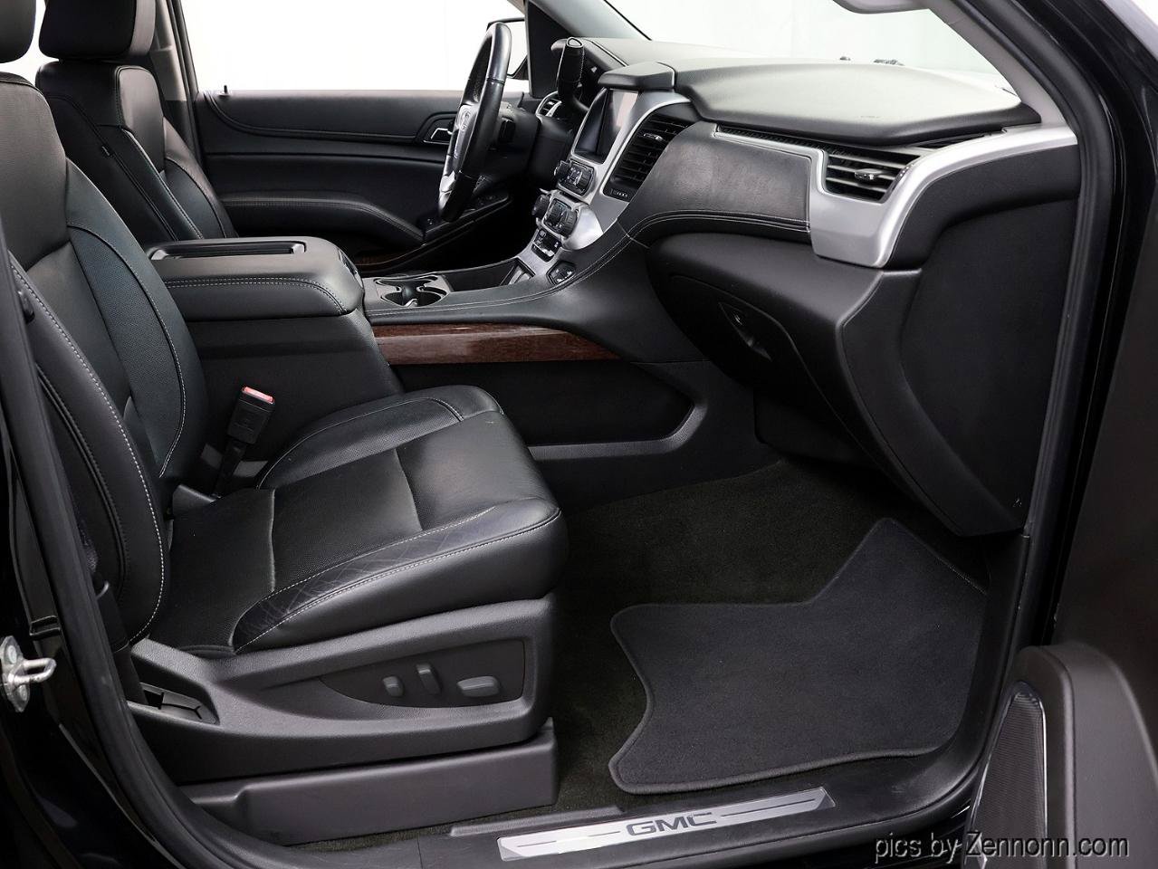 Used 2017 GMC Yukon SLT AWD/4WD image 34