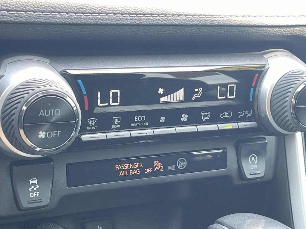 Used 2022 Toyota RAV4 XLE w/ Convenience Package image 21