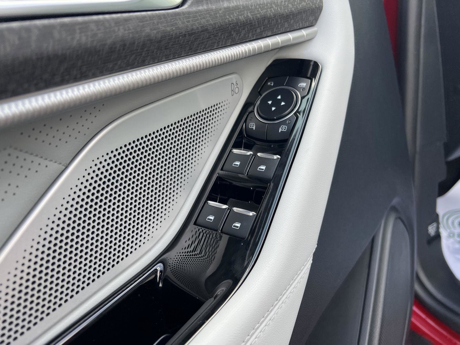 New 2026 Ford Explorer Platinum image 18