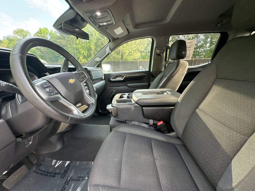 Used 2024 Chevrolet Silverado 1500 LT RWD image 13