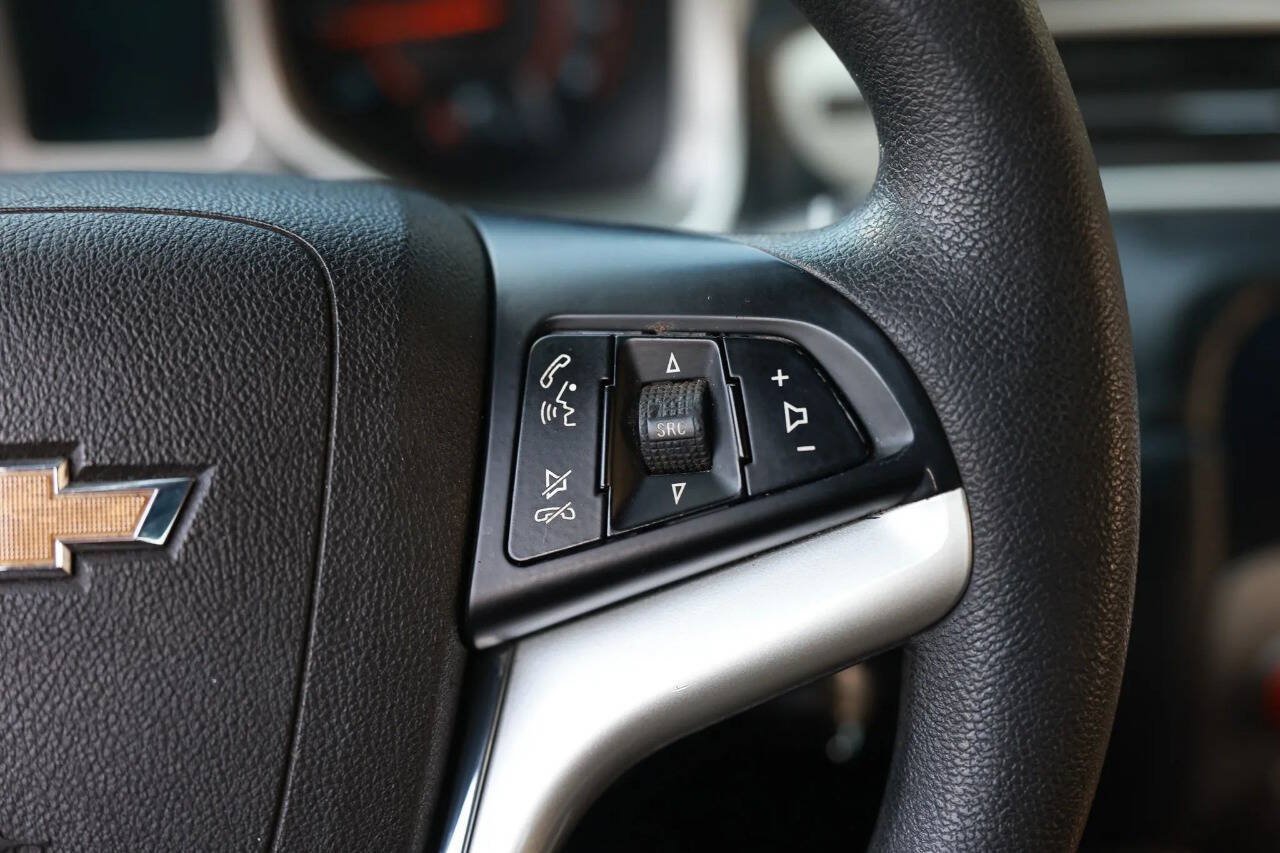 Used 2014 Chevrolet Camaro LS RWD image 17