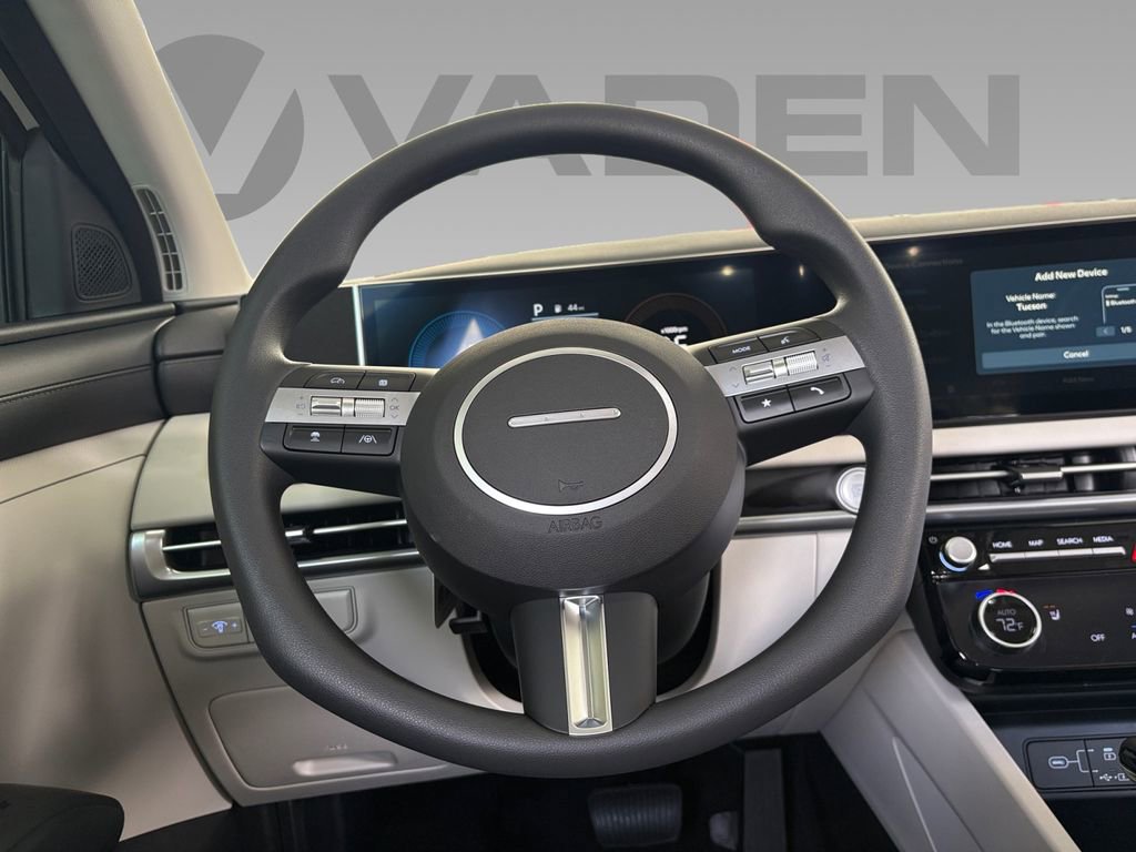 New 2026 Hyundai Tucson SEL FWD image 9