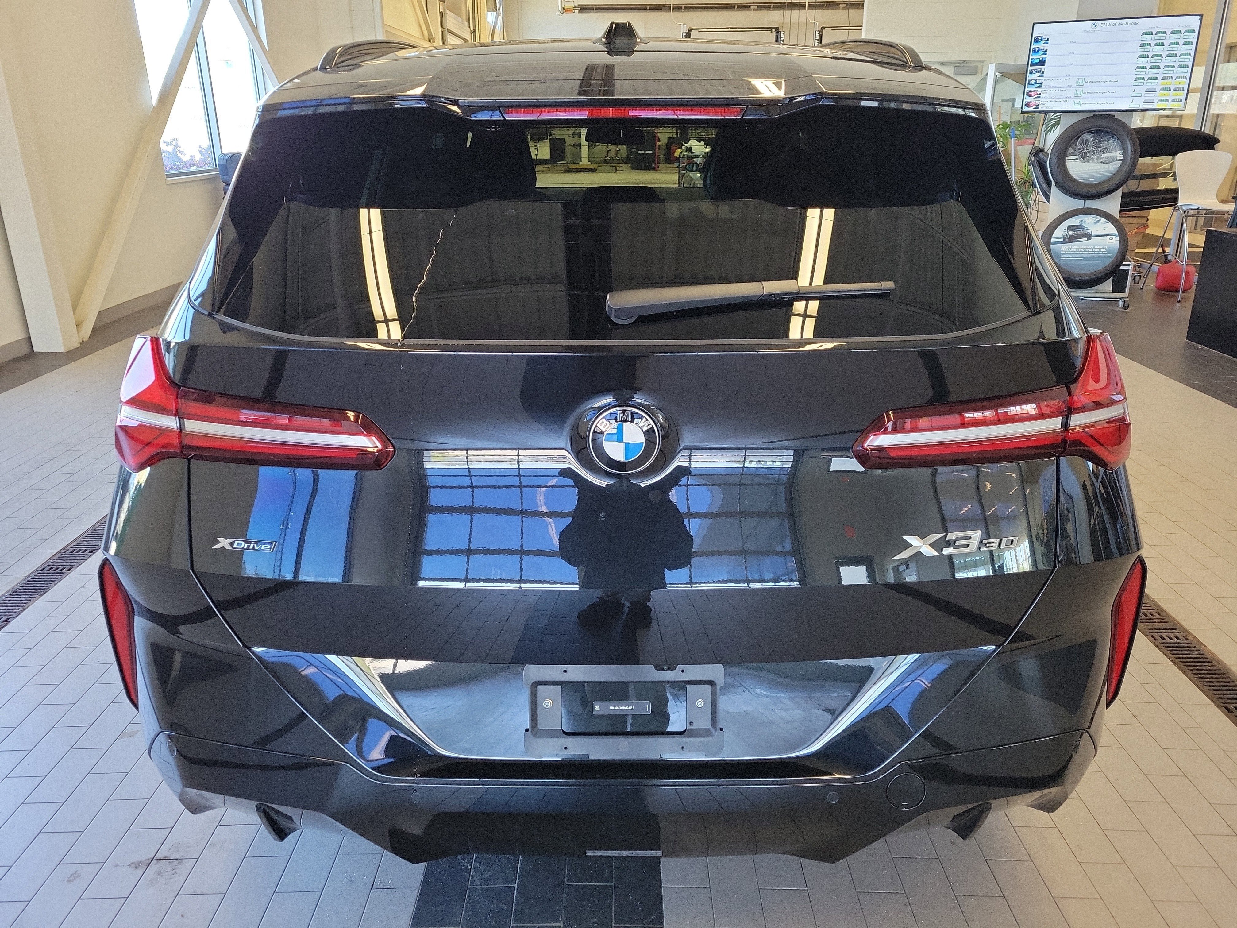 New 2026 BMW X3 xDrive30 w/ M Sport Package AWD/4WD image 6