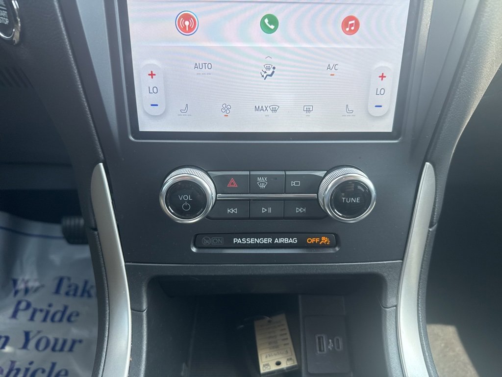 Used 2024 Ford Edge SEL image 6